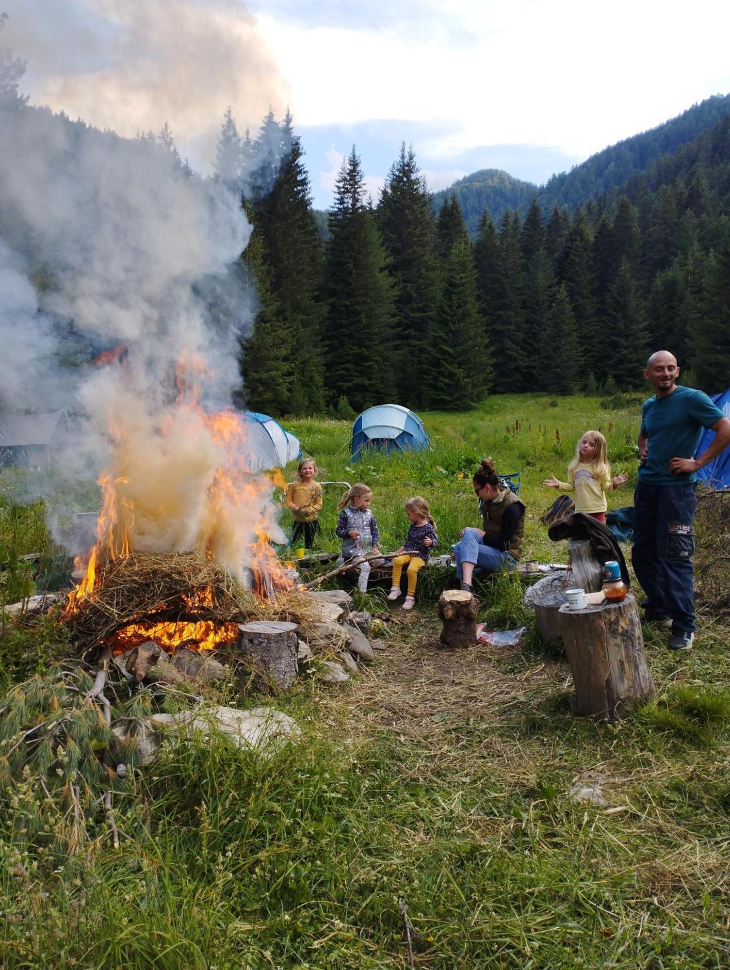 Хижа Ловна В Рила Panichishte Bagian luar foto